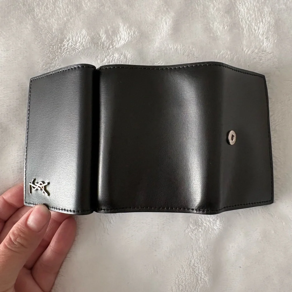 Saint Laurent YSL Leather Tri-Fold Wallet – Black - Picture 3 of 8